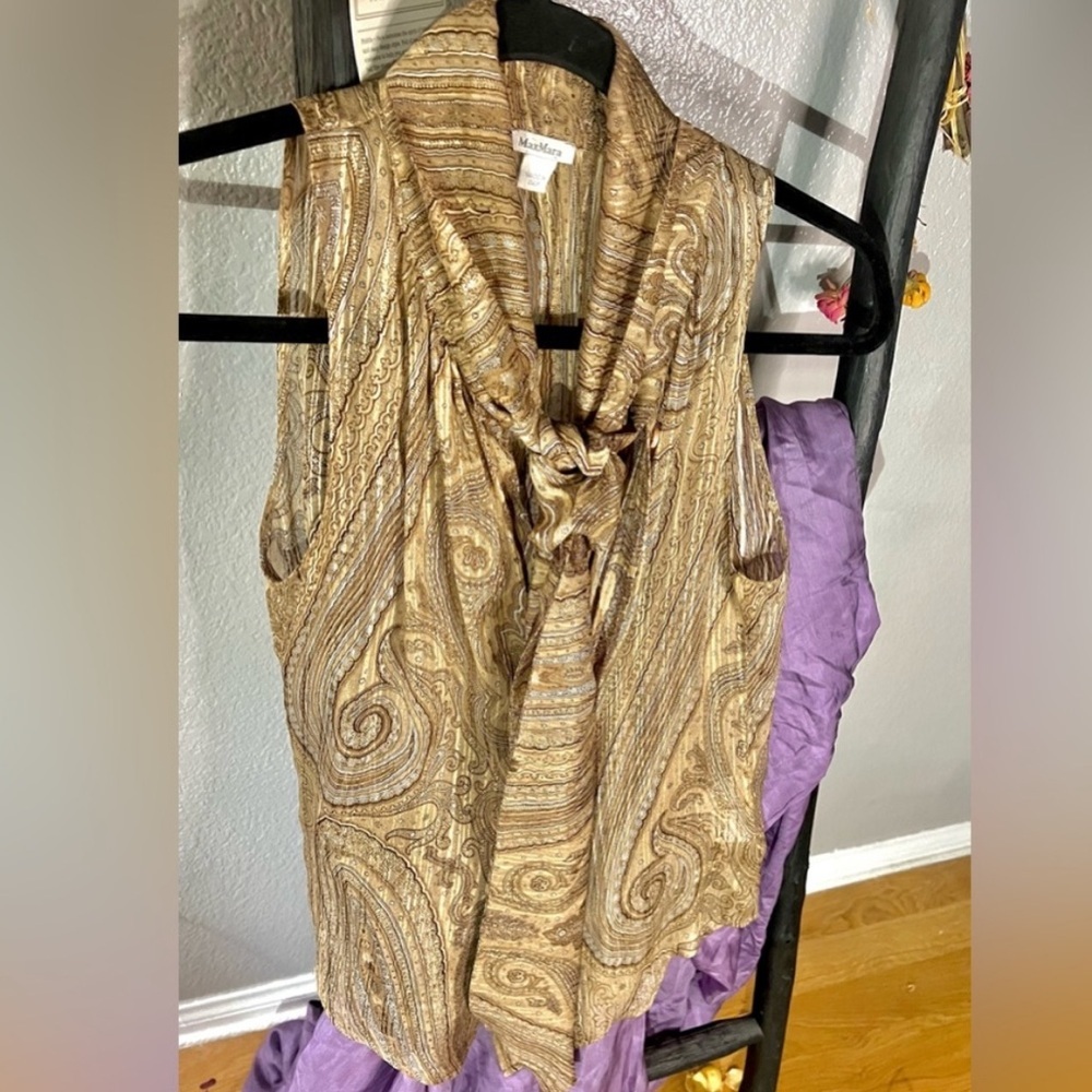 MaxMara | size 2 | 100% silk sleeveless paisley blouse in sandy neutrals EUC - Picture 6 of 8